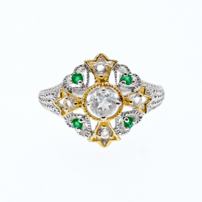 Sky Jewelry Серебряное кольцо с камнями гошенит и изумруд  Нежность