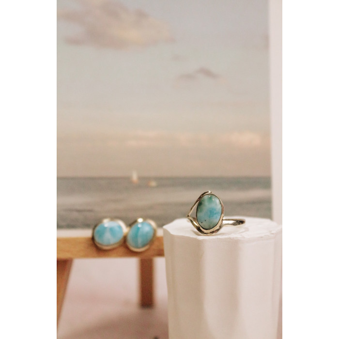 Sky Jewelry Серебряное кольцо с камнем ларимар  Волна