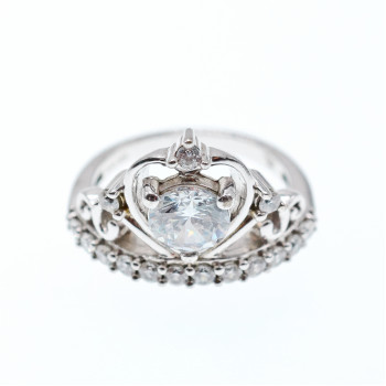 Sky Jewelry Серебряное кольцо с фианитами  Сердце королевы