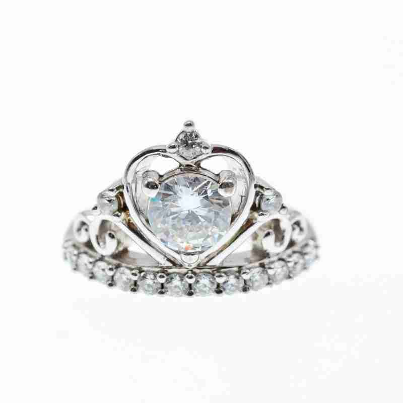 Sky Jewelry Серебряное кольцо с фианитами  Сердце королевы