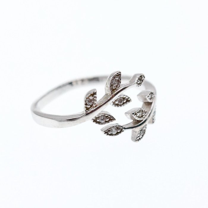 Sky Jewelry Серебряное кольцо с камнями белый топаз   Листва