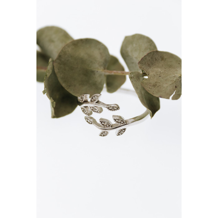 Sky Jewelry Серебряное кольцо с камнями белый топаз   Листва