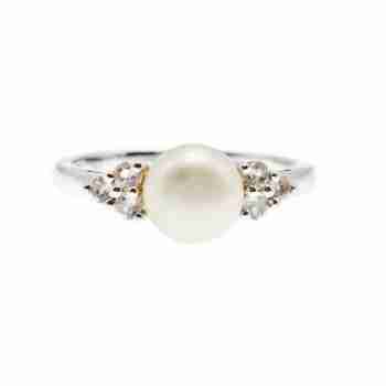 Sky Jewelry Серебряное кольцо с жемчугом и фианитом