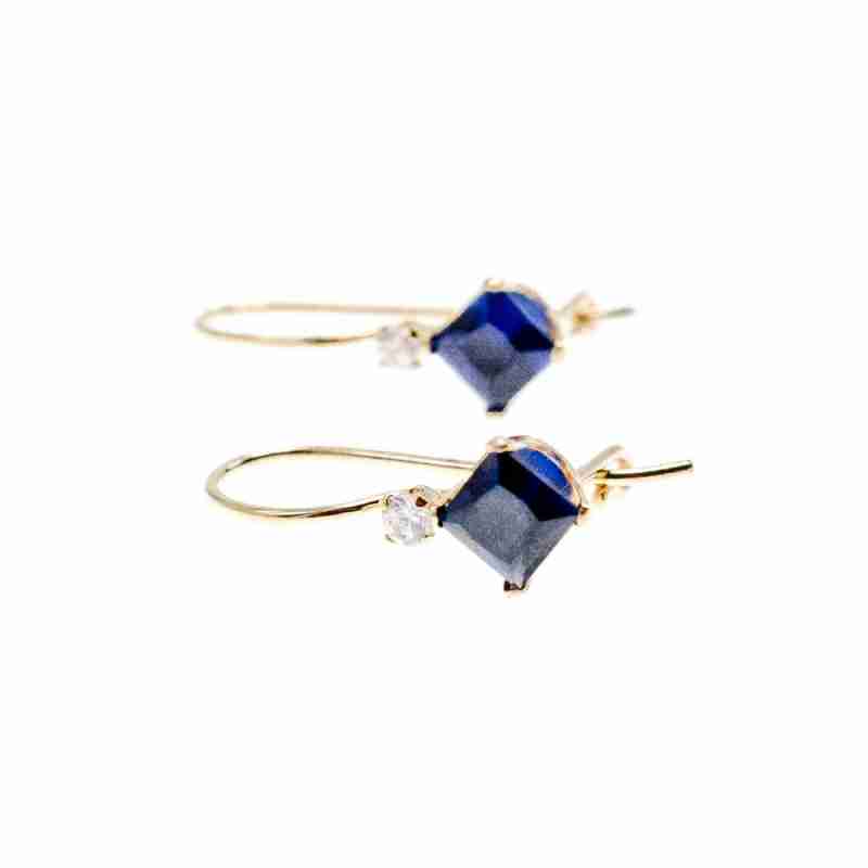Sky Jewelry Золотые серьги с сапфиром и бриллиантом