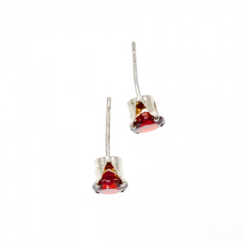 Sky Jewelry Серебряные серьги-гвоздики с гранатом