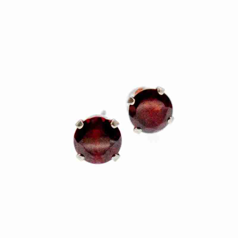 Sky Jewelry Серебряные серьги-гвоздики с гранатом