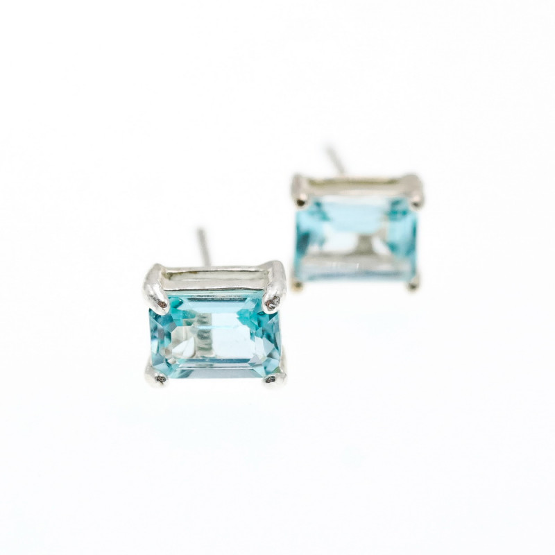 Sky Jewelry Серебряные серьги - гвоздики с голубым топазом