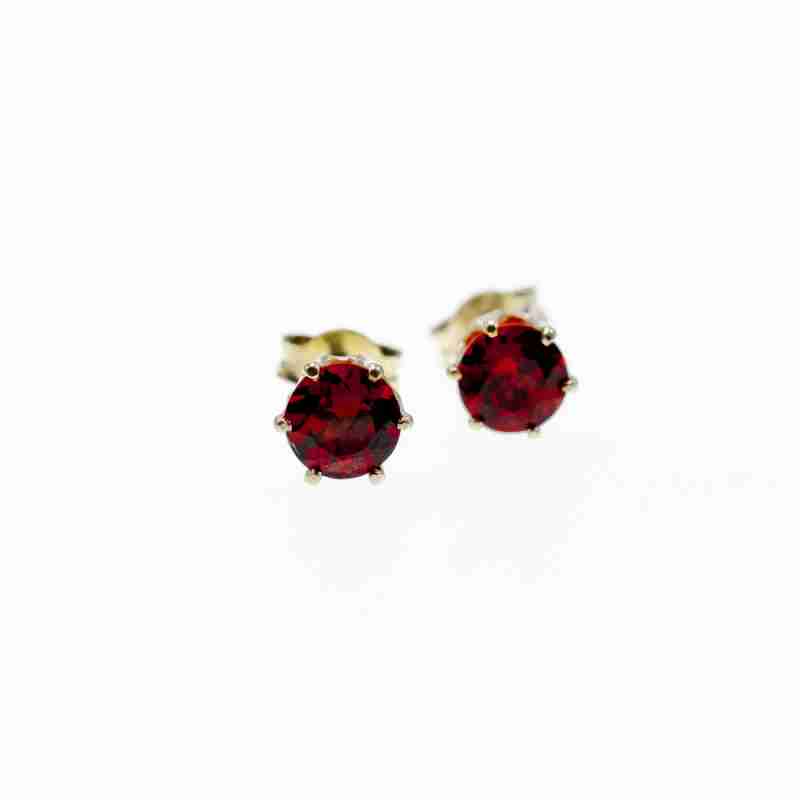 Sky Jewelry Серебряные серьги - гвоздики с гранатом