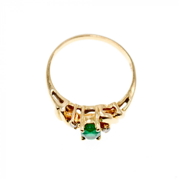 Sky Jewelry Золотое кольцо с изумрудом и бриллиантами