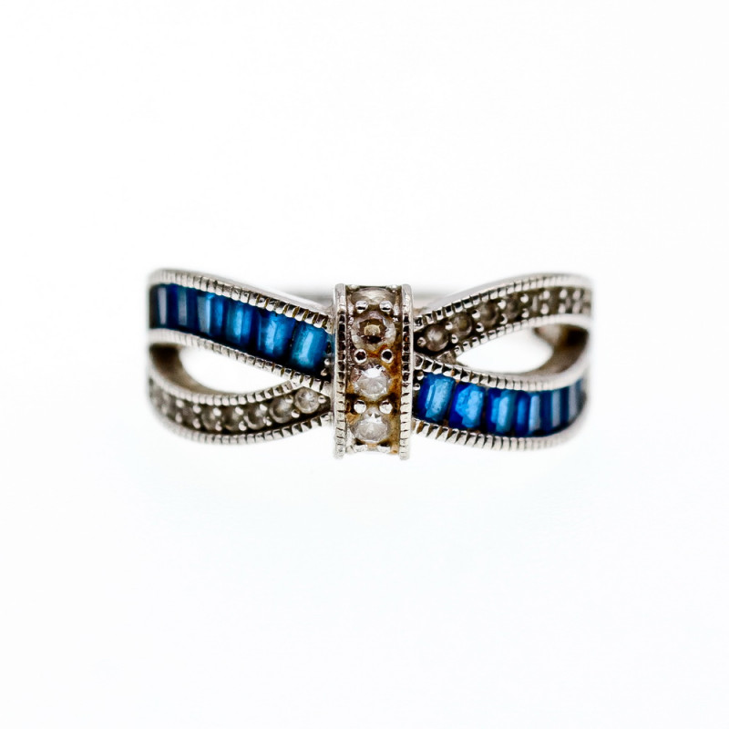 Sky Jewelry Серебряное кольцо с белой и синей шпинелью