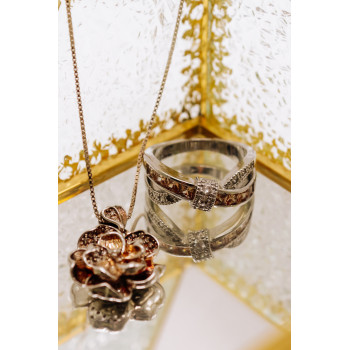 Sky Jewelry Серебряная цепочка с кулоном с белыми сапфирами  Цветы