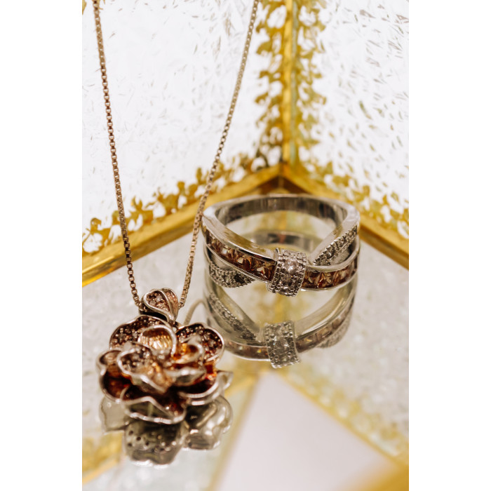 Sky Jewelry Серебряная цепочка с кулоном с белыми сапфирами  Цветы