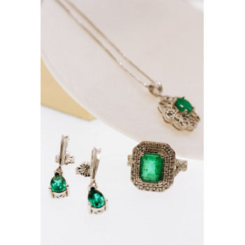 Sky Jewelry Серебряная цепочка с кулоном с изумрудом и бериллами