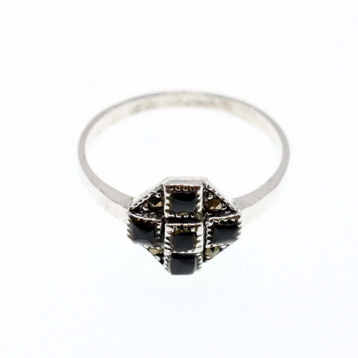 Sky Jewelry Серебряное кольцо с ониксом и марказитом