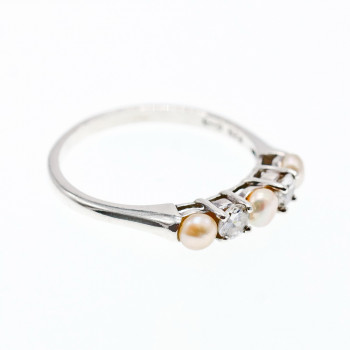 Sky Jewelry Серебряное кольцо с жемчугом и фианитом