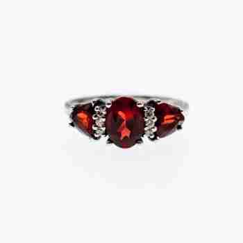 Sky Jewelry Серебряное кольцо с гранатом и фианитом