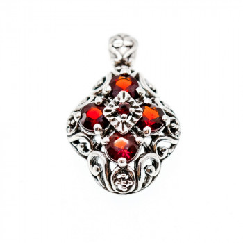 Sky Jewelry Серебряный кулон с гранатом