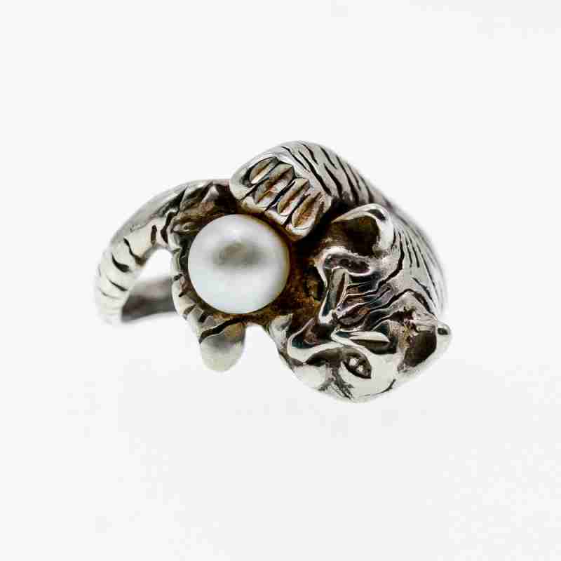 Sky Jewelry Серебряное кольцо с жемчугом  Котик
