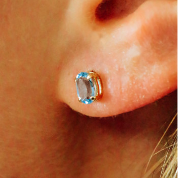 Sky Jewelry Золотые серьги гвоздики с топазом