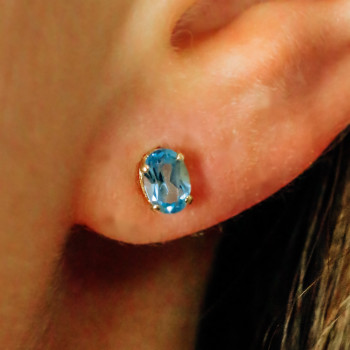 Sky Jewelry Золотые серьги гвоздики с топазом