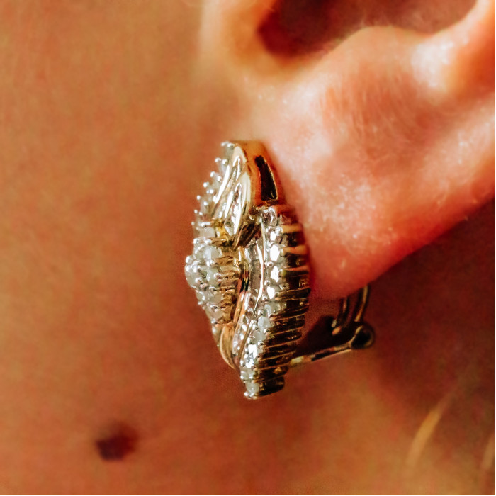 Sky Jewelry Серебряные серьги клипсы с белым топазом