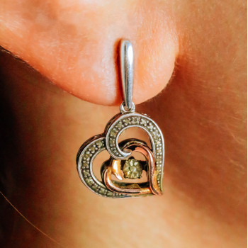 Sky Jewelry Серебряные серьги со вставками из золота  Сердца