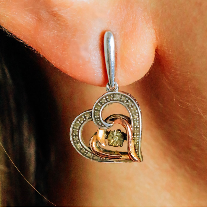 Sky Jewelry Серебряные серьги со вставками из золота  Сердца