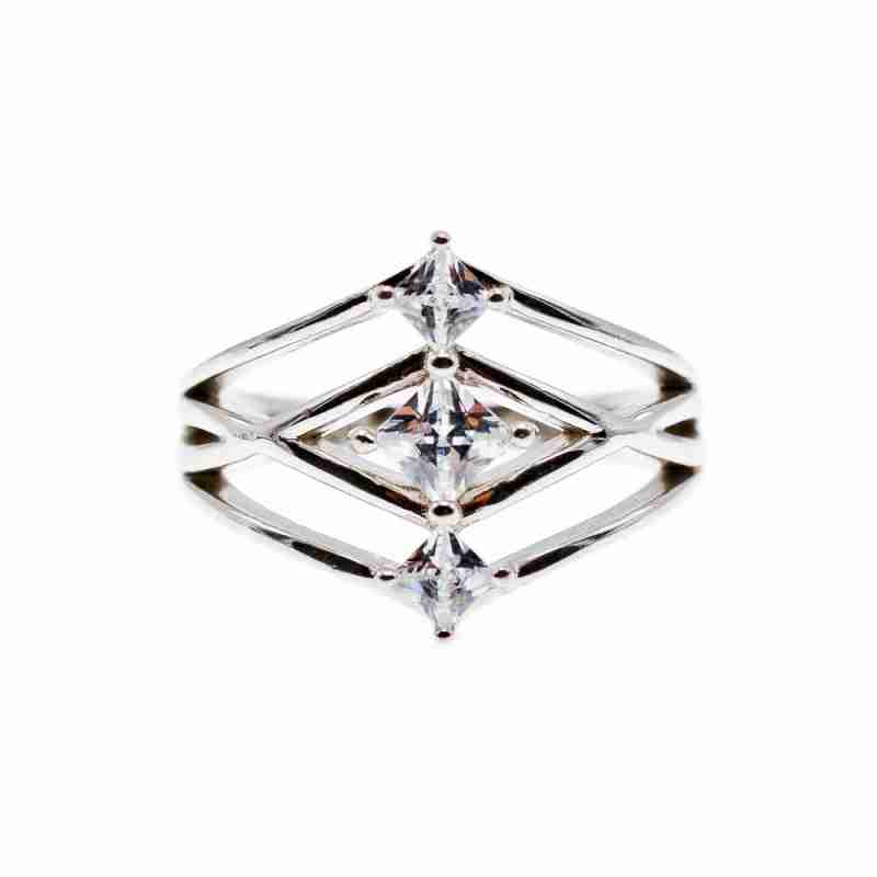 Sky Jewelry Серебряное кольцо с фианитами