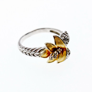 Sky Jewelry Серебряное кольцо с нотами позолоты с фианитами  Цветок