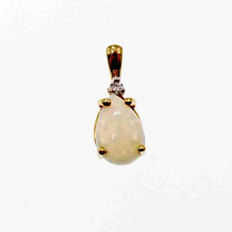 Sky Jewelry Золотой кулон с опалом и бриллиантом