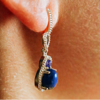 Sky Jewelry Серебряные серьги с камнями содалит и аметист