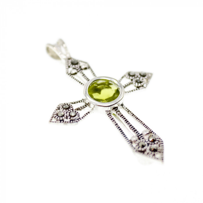 Sky Jewelry Серебряный крестик с хризолитом и марказитом