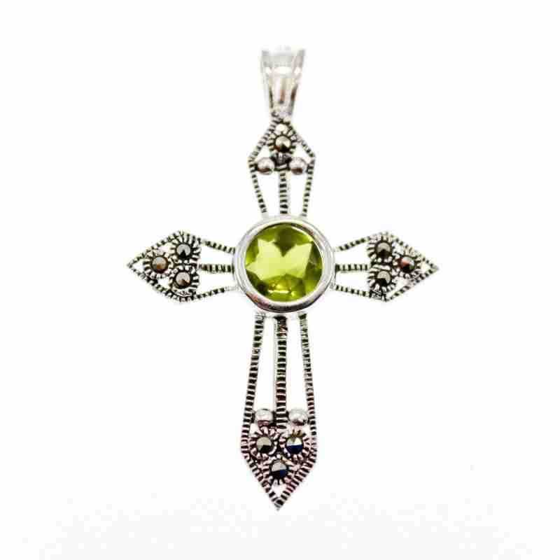 Sky Jewelry Серебряный крестик с хризолитом и марказитом