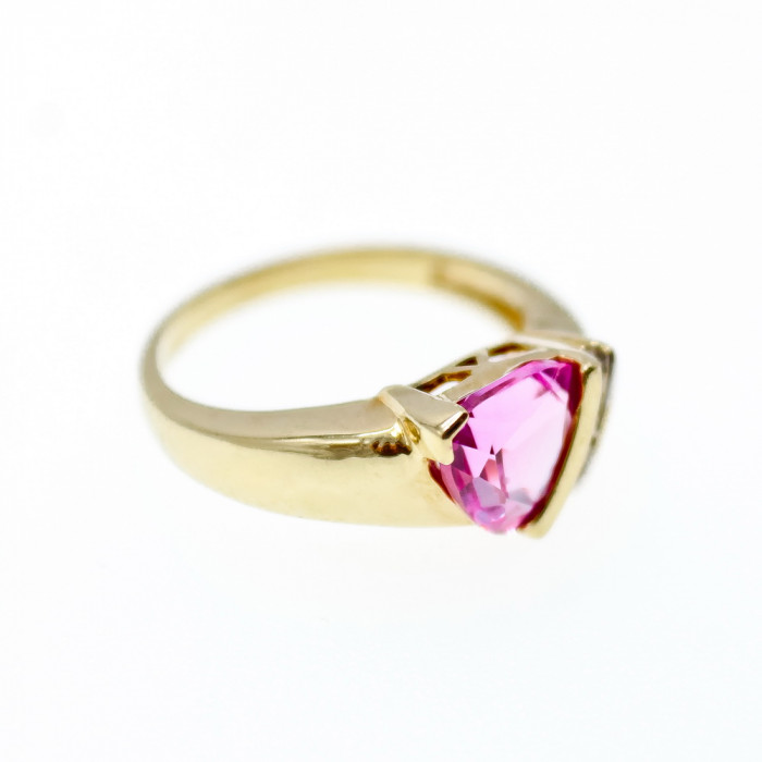 Sky Jewelry Золотое кольцо с розовым сапфиром и бриллиантами