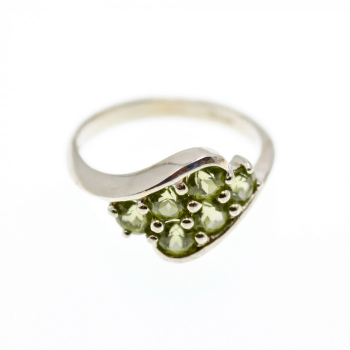 Sky Jewelry Серебряное кольцо с хризолитом