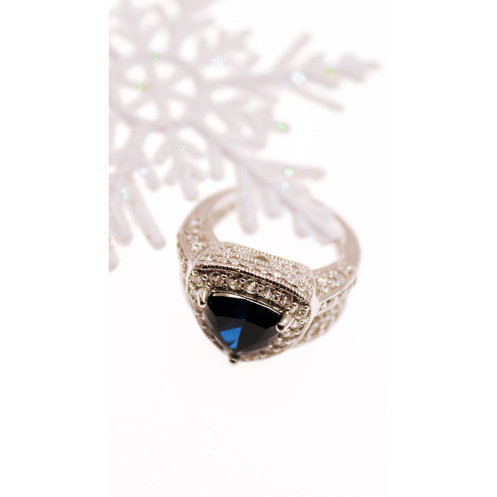 Sky Jewelry Серебряное кольцо с сапфиром и фианитами