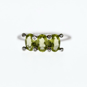 Sky Jewelry Золотое кольцо с хризолитом и бриллиантом