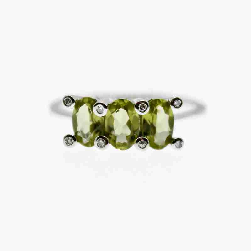 Sky Jewelry Золотое кольцо с хризолитом и бриллиантом