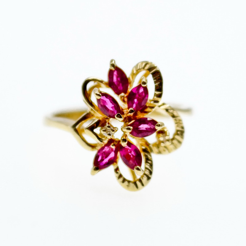 Sky Jewelry Золотое кольцо с рубинами и бриллиантами  Очарование