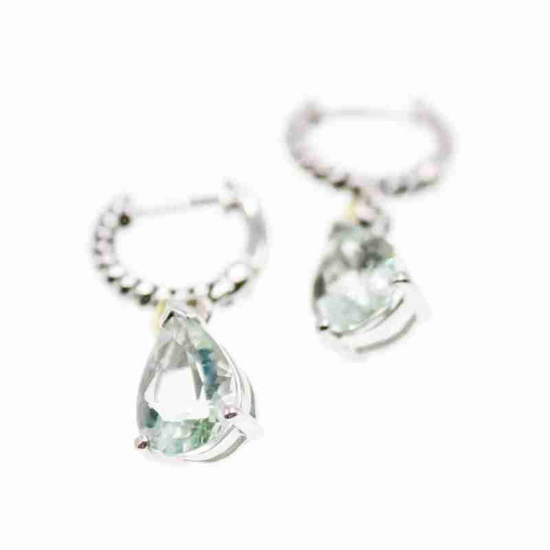 Sky Jewelry Серебряные серьги со вставкой из золота и камнем демантоид