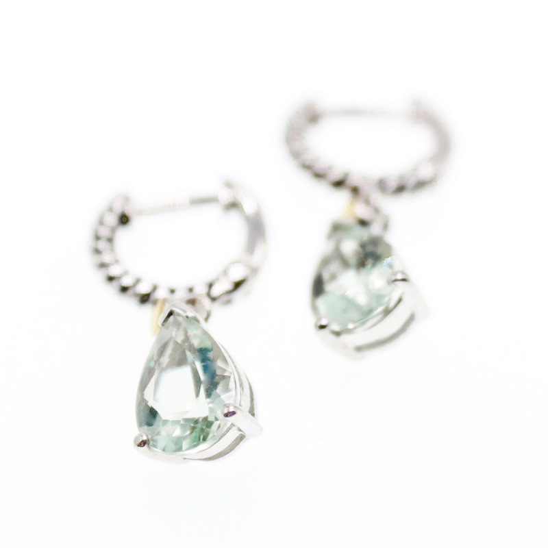 Sky Jewelry Серебряные серьги со вставкой из золота и камнем демантоид