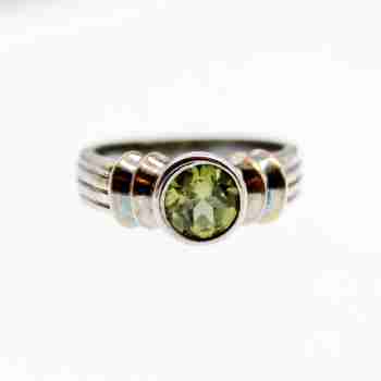 Sky Jewelry Серебряное кольцо с хризолитом