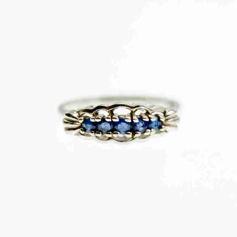 Sky Jewelry Серебряное кольцо с сапфирами  Обаяние