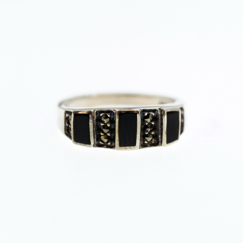 Sky Jewelry Серебряное кольцо с нефритом и марказитом