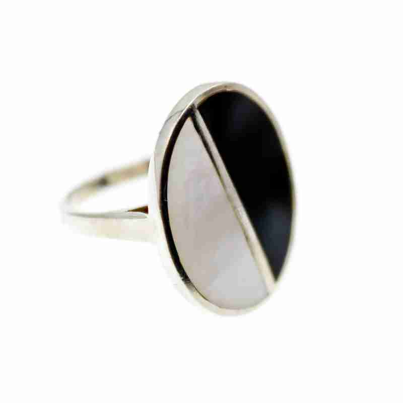 Sky Jewelry Серебряное кольцо с перламутром и эмалью  Инь Ян
