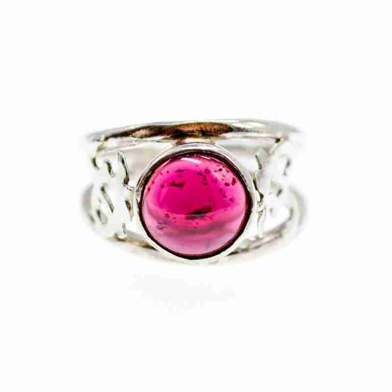 Sky Jewelry Серебряное кольцо с камнем гранат пироп