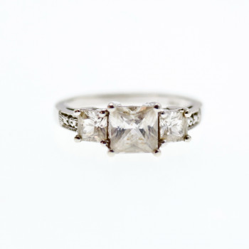 Sky Jewelry Серебряное кольцо с камнями гошенит  Принцесса