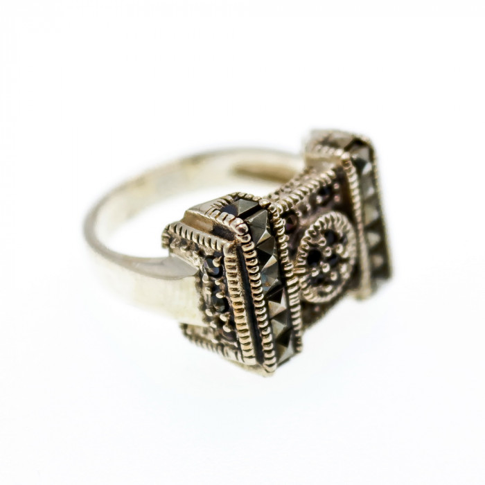 Sky Jewelry Серебряное кольцо с марказитом и нефритом