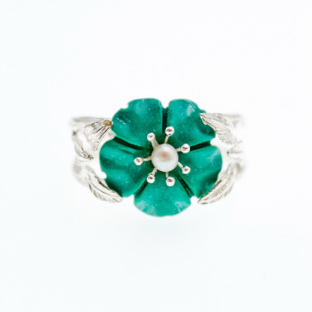 Sky Jewelry Серебряное кольцо с эмалью и жемчугом  Цветы