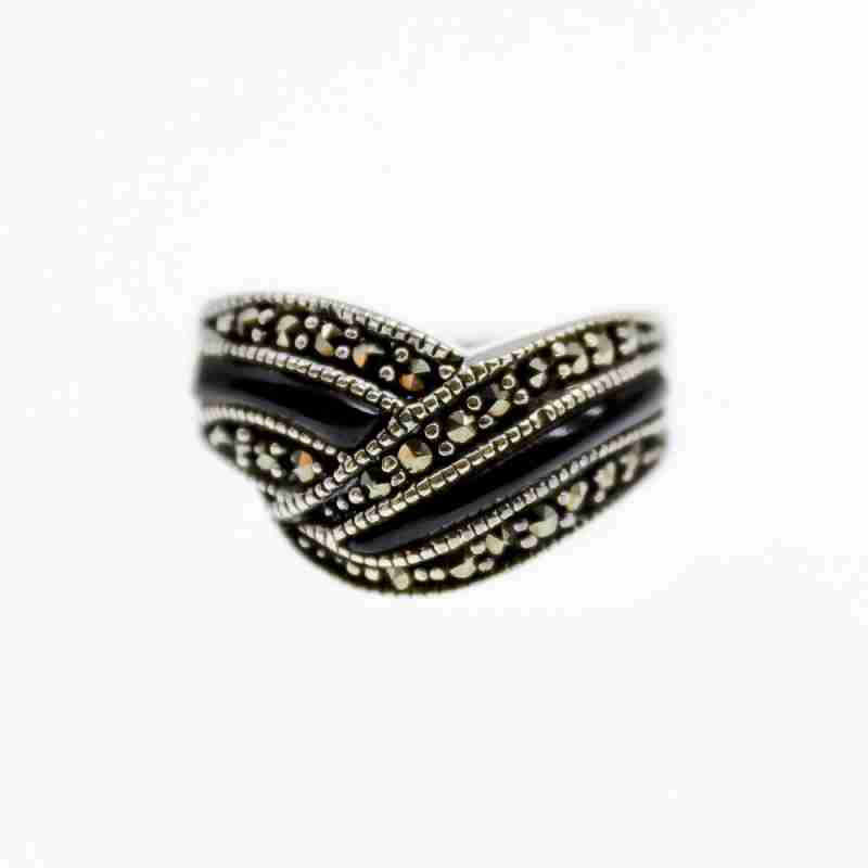Sky Jewelry Серебряное кольцо с нефритом и марказитом